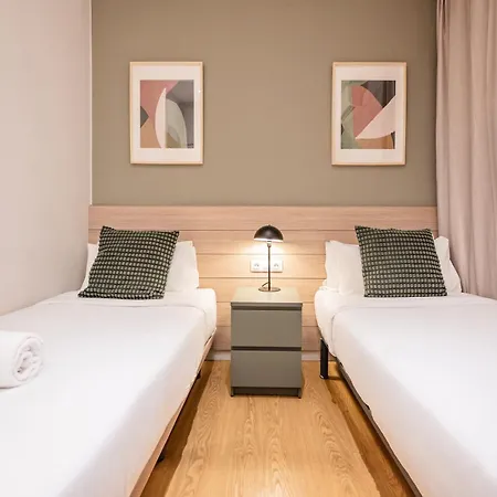 Aparthotel Sweett - La Villarroel 4*